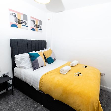 Greenbourne - 4 Bedrooms Sleeps 8 Free Parking Gateshead Exterior photo